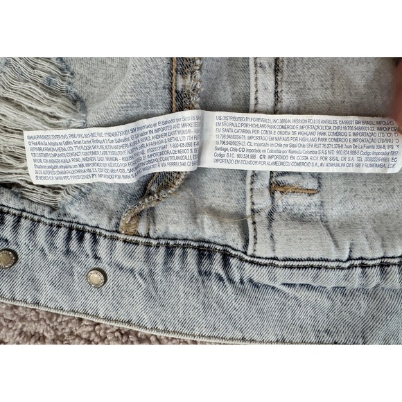 Forever 21 Distressed Denim Jacket Light Wash Oversized Jean Trucker Small - Picture 12 of 16